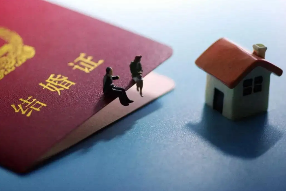 杭州夫妻房产证更名，杭州离婚更名